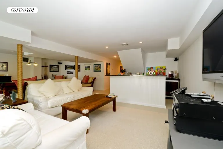 New York City Real Estate | View  | Entertainment Area and Bar | View 12