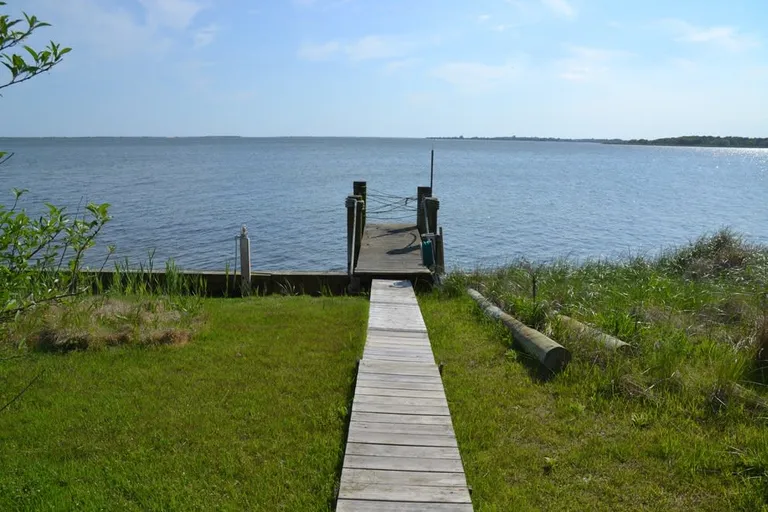 New York City Real Estate | View 46 Basket  Neck Lane | With Dock | View 6