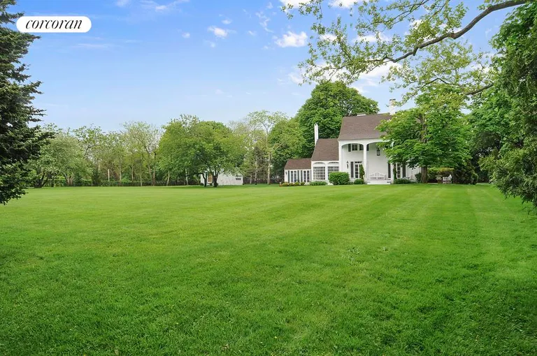 New York City Real Estate | View  | EXPANSIVE LAWN | View 18