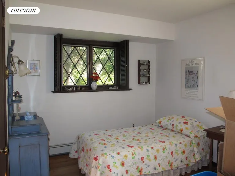 New York City Real Estate | View  | Charming cottage | View 6
