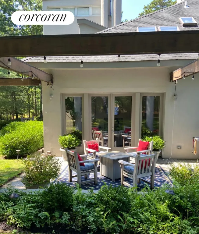 New York City Real Estate | View 9 Rolling Wood Lane | Outdoor Dining | View 3