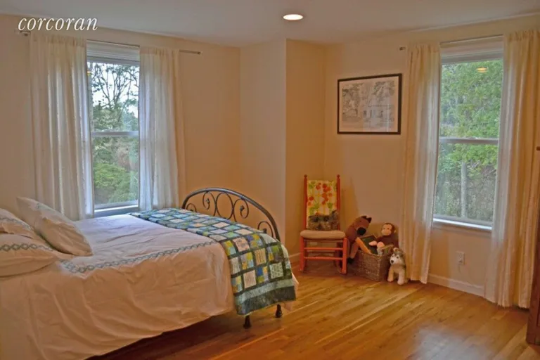 New York City Real Estate | View 19 Petticoat Ln | Guest Room II | View 11