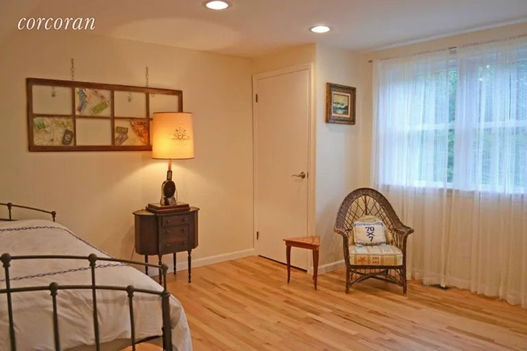New York City Real Estate | View 19 Petticoat Ln | Guest Room III | View 12