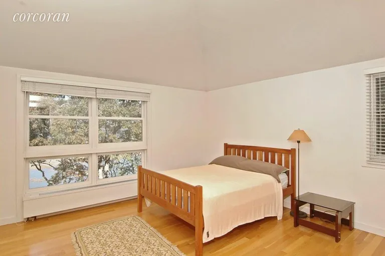 New York City Real Estate | View 9 Point Ln | Master Bedroom | View 11