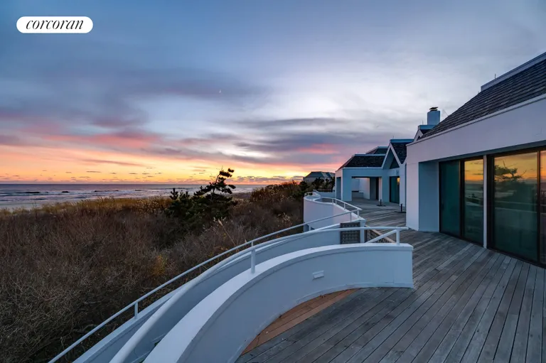 New York City Real Estate | View 279 Dune Road | 7 Beds, 10 Baths | View 1