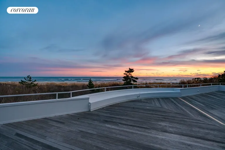 New York City Real Estate | View 279 Dune Road | room 1 | View 2