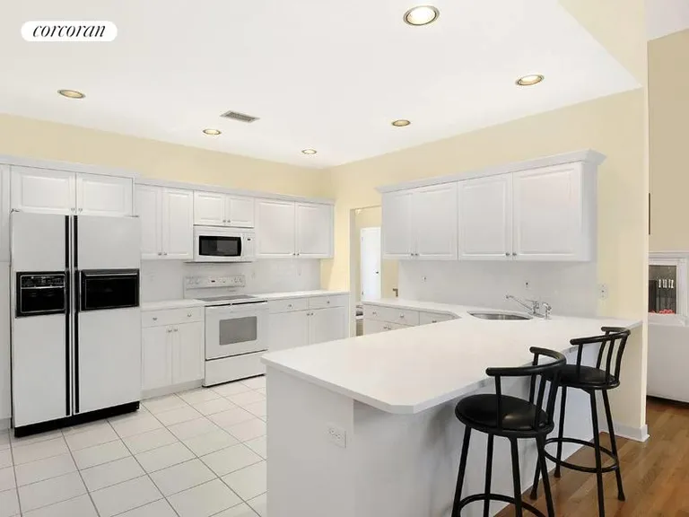New York City Real Estate | View 76 Mill Creek Close | eat in kitchen | View 4