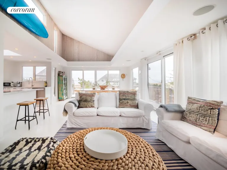 The Hamptons Real Estate | View 55 Shore Road | room 1 | View 2