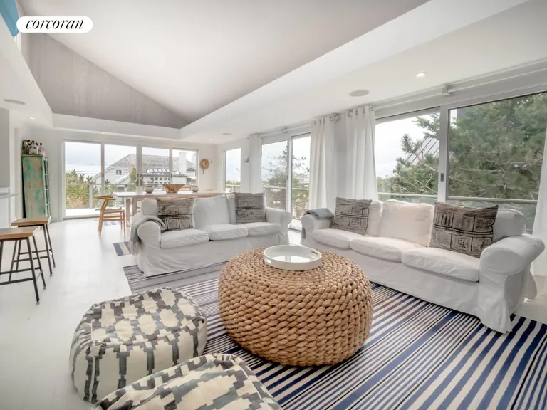 The Hamptons Real Estate | View 55 Shore Road | room 2 | View 3
