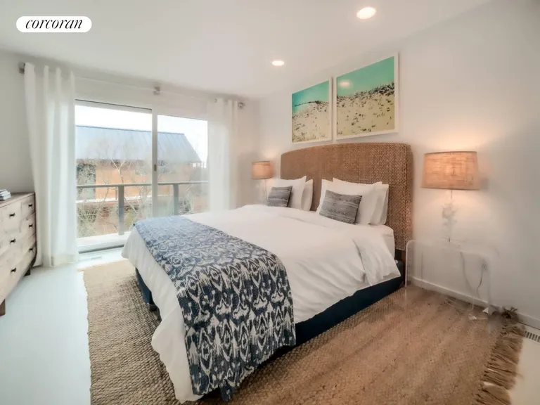 The Hamptons Real Estate | View 55 Shore Road | room 6 | View 7