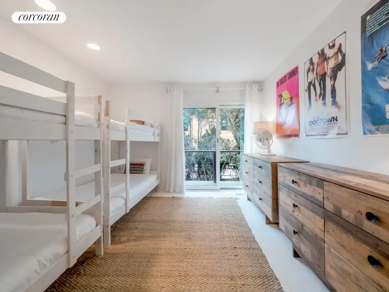 The Hamptons Real Estate | View 55 Shore Road | room 9 | View 10