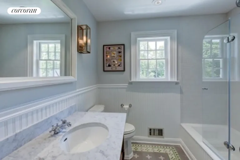 New York City Real Estate | View 29 Meadows East | Master Bathroom | View 8