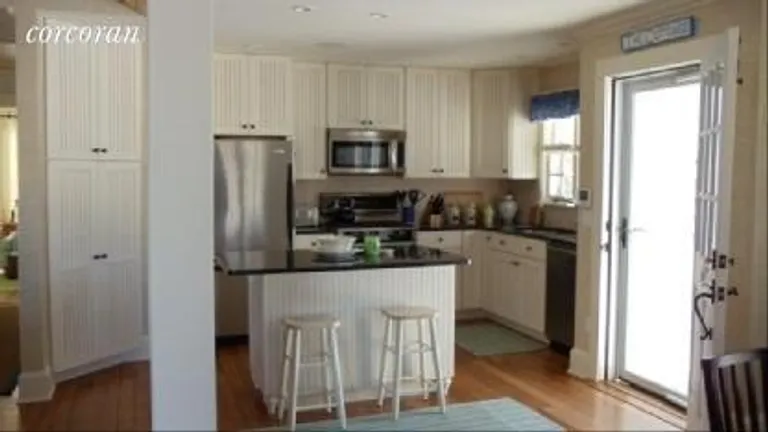 New York City Real Estate | View 16 Culver Street | room 2 | View 3