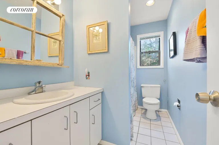 New York City Real Estate | View 11 Harbor Blvd | First Floor Bathroom | View 18