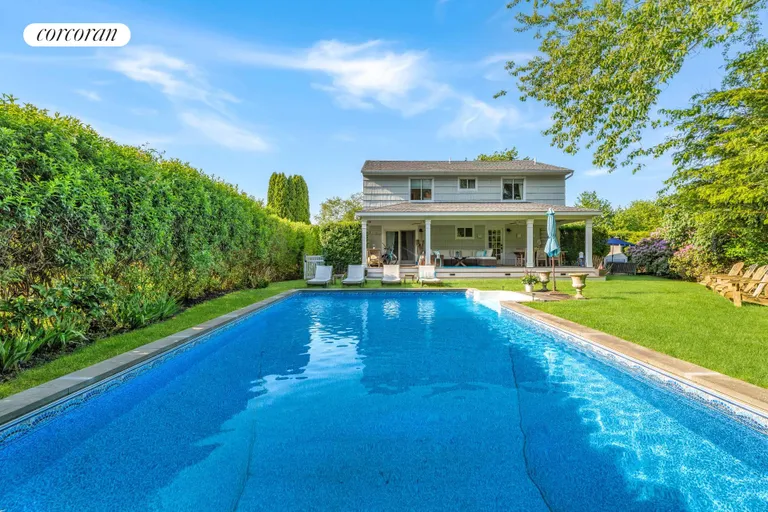 The Hamptons Real Estate | View 17 Meadowgrass Lane | room 1 | View 2