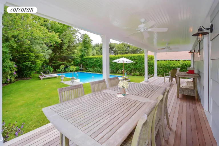 The Hamptons Real Estate | View 17 Meadowgrass Lane | room 3 | View 4