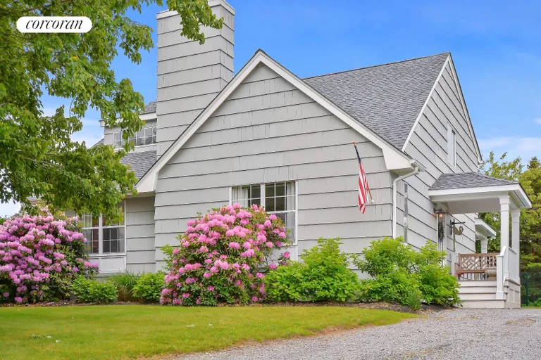 The Hamptons Real Estate | View 17 Meadowgrass Lane | room 5 | View 6