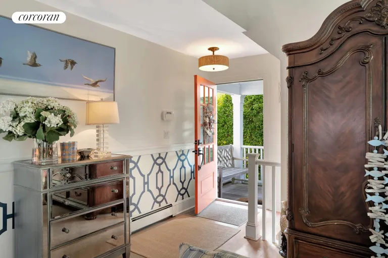 The Hamptons Real Estate | View 17 Meadowgrass Lane | room 6 | View 7