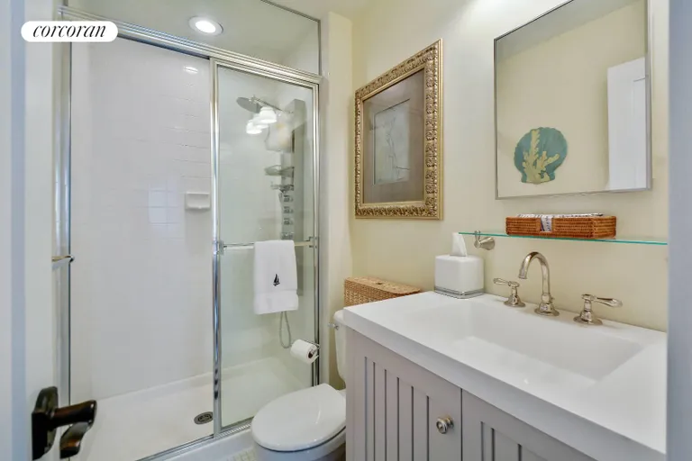 The Hamptons Real Estate | View 17 Meadowgrass Lane | room 14 | View 15