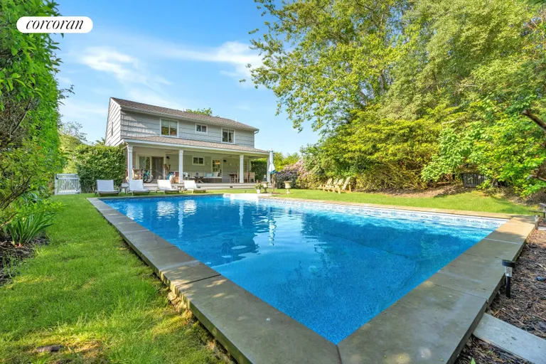 The Hamptons Real Estate | View 17 Meadowgrass Lane | room 17 | View 18