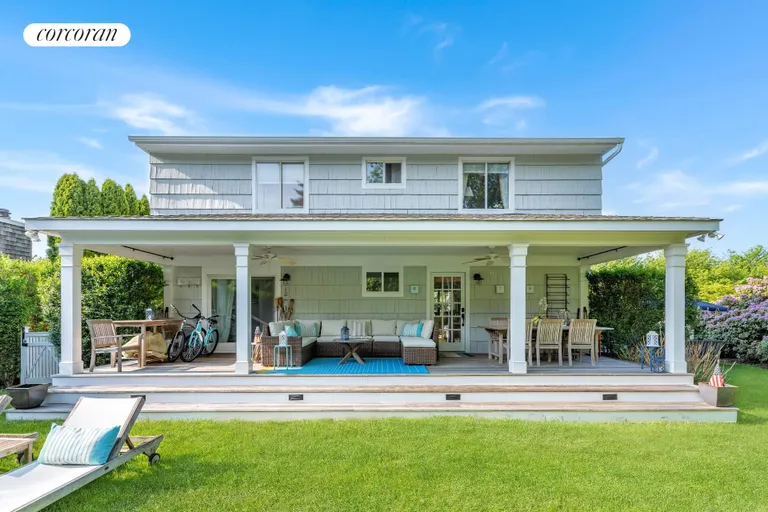 The Hamptons Real Estate | View 17 Meadowgrass Lane | room 19 | View 20