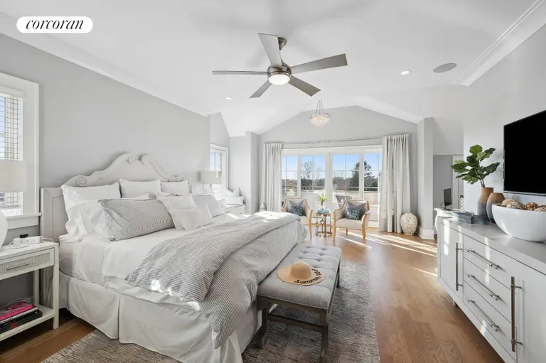 New York City Real Estate | View 21 North Farragut Road | room 22 | View 23