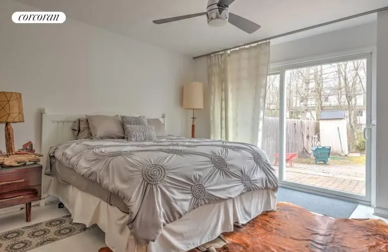 New York City Real Estate | View 31 Islandview Drive East | room 20 | View 21
