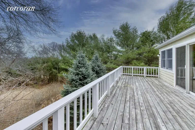 New York City Real Estate | View 25 North Fernwood | large deck | View 13