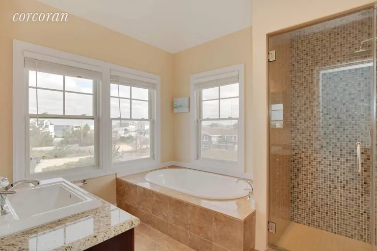 New York City Real Estate | View 812 Dune Road | Master Bath | View 15