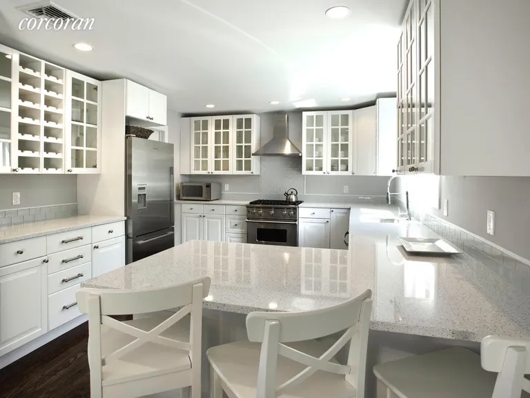 New York City Real Estate | View 38 Clearview Drive | kitchen | View 6