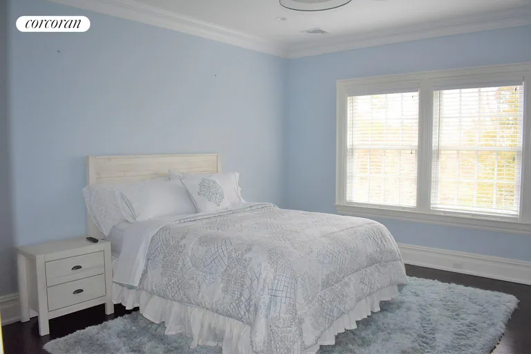 New York City Real Estate | View 39 Middle Pond Road | room 5 | View 6