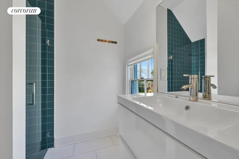 New York City Real Estate | View 329 Little Plains Road | Soaking tub | View 19