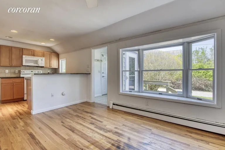 New York City Real Estate | View 12 Ditch Plains Road | bright and sunny | View 4