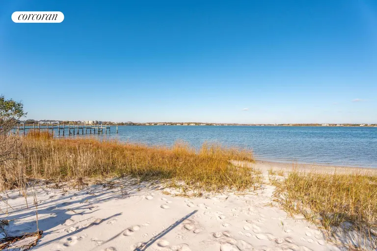 New York City Real Estate | View 56 Dune Road | Bay Beach | View 22