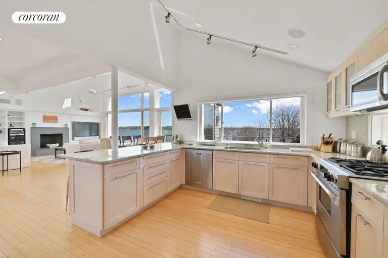 New York City Real Estate | View 22 Lakeside Court | bright kitchen | View 5