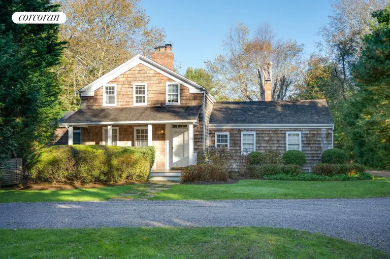 New York City Real Estate | View 75 Montauk Highway | Classic Farmhouse | View 2