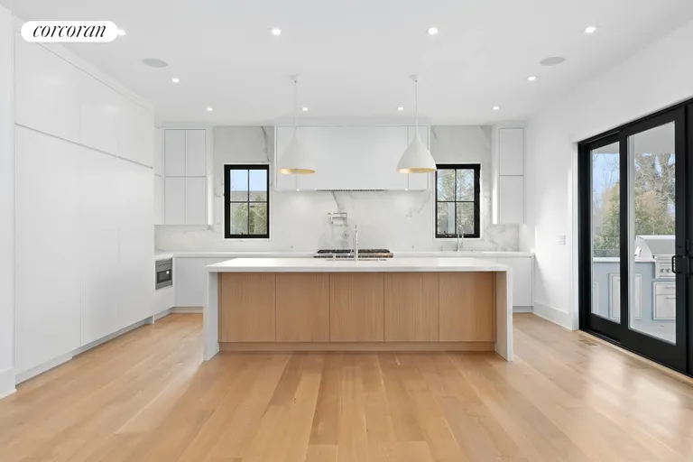 New York City Real Estate | View 43 Davids Lane | Custom Eat-in Chef's Kitchen | View 11