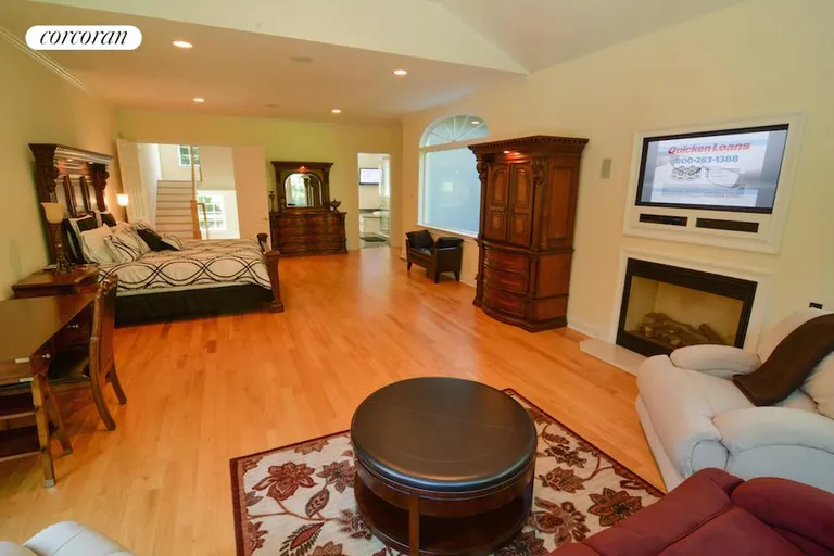 New York City Real Estate | View 11 Eastwood Court | master bedroom suite | View 12
