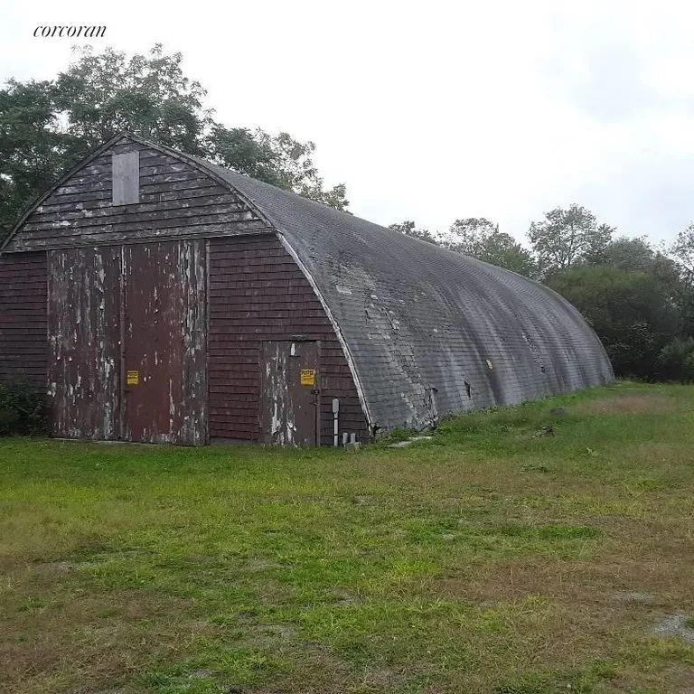 New York City Real Estate | View 1117 Main Road | Gothic Arch Barn | View 9