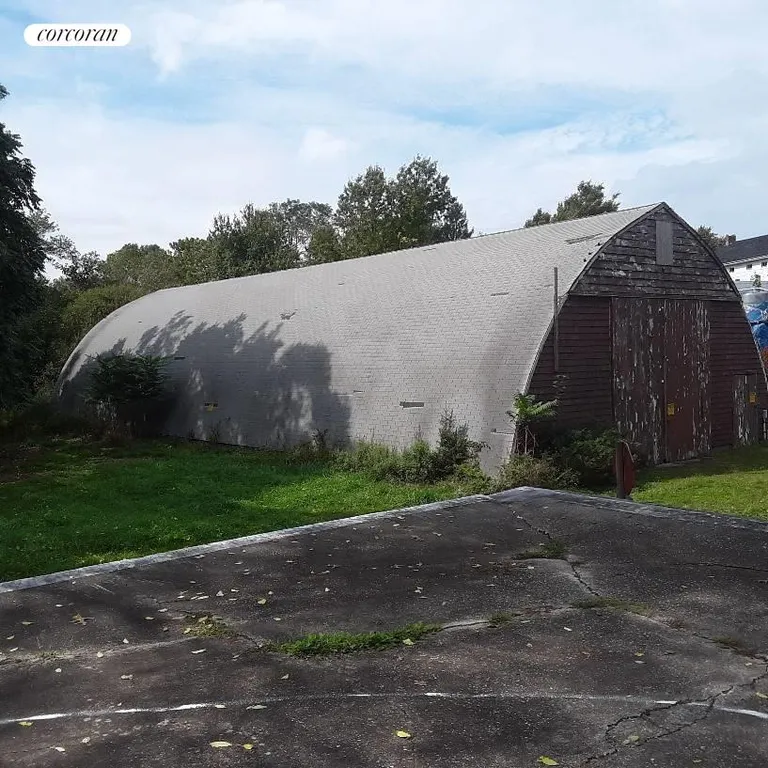 New York City Real Estate | View 1117 Main Road | Gothic Arch Barn | View 10