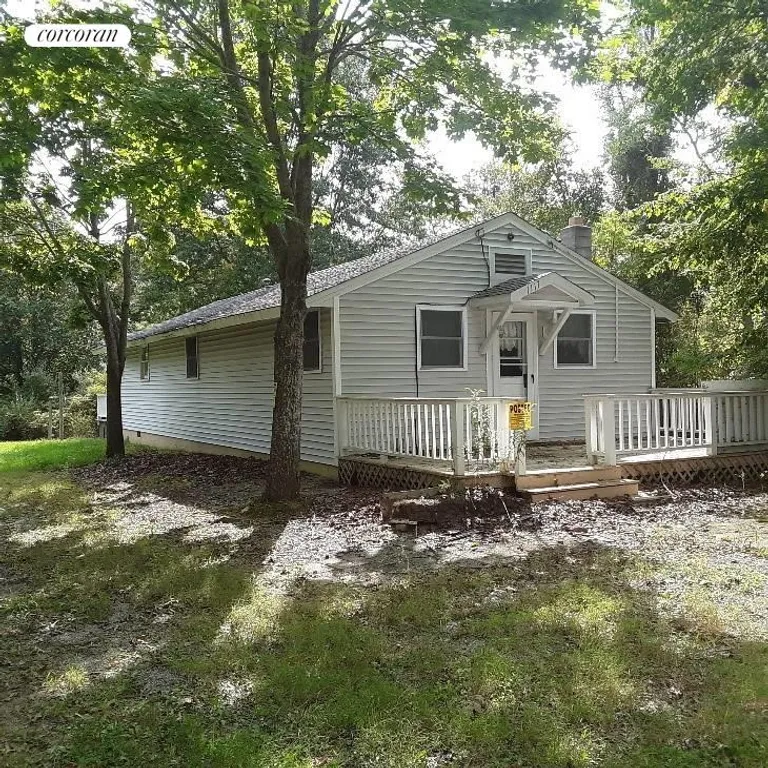 New York City Real Estate | View 1117 Main Road | Ranch | View 14