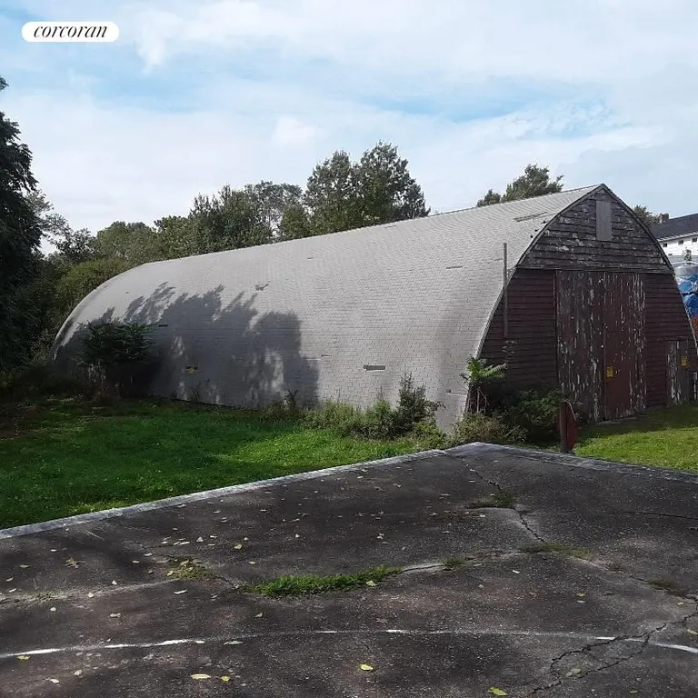 New York City Real Estate | View 1117 Main Road | Gothic Arch Barn | View 9