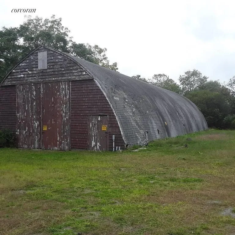 New York City Real Estate | View 1117 Main Road | Gothic Arch Barn | View 10