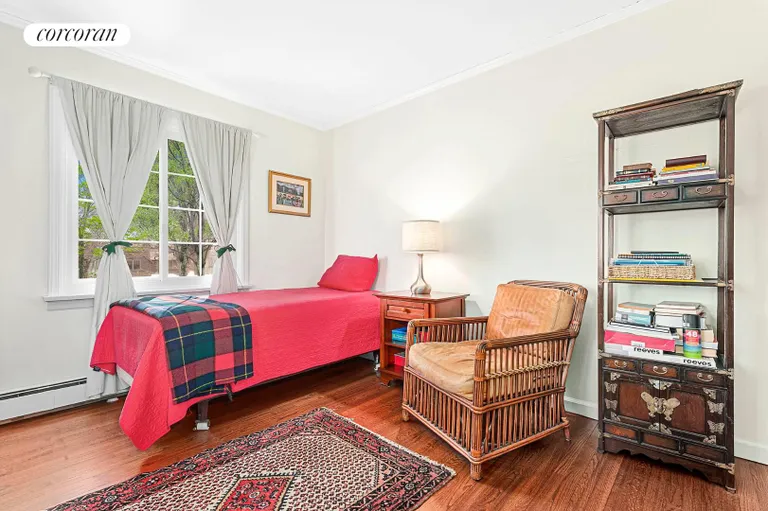 New York City Real Estate | View 28 Bay View Drive North | room 9 | View 10