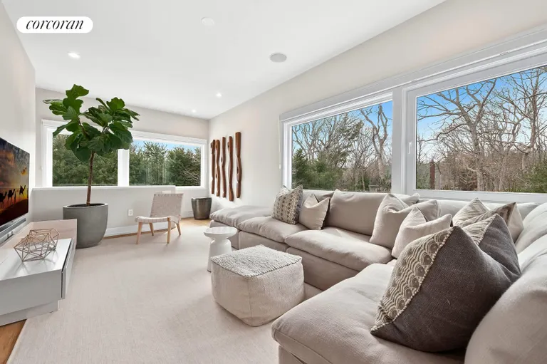 New York City Real Estate | View 20 Chapel Lane | room 9 | View 10