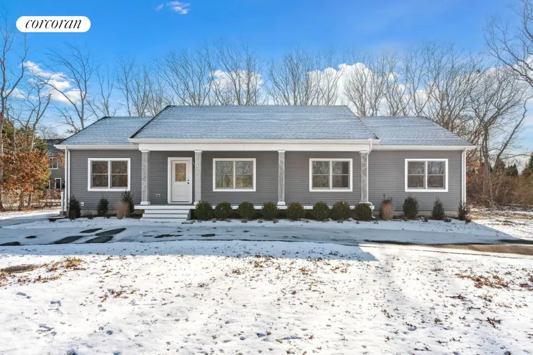 New York City Real Estate | View 33 South Country Road | 4 Beds, 2 Baths | View 1