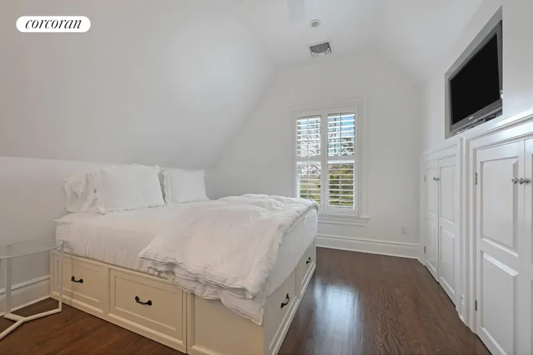 New York City Real Estate | View 18 Flying Goose Path | Guest bedroom | View 22