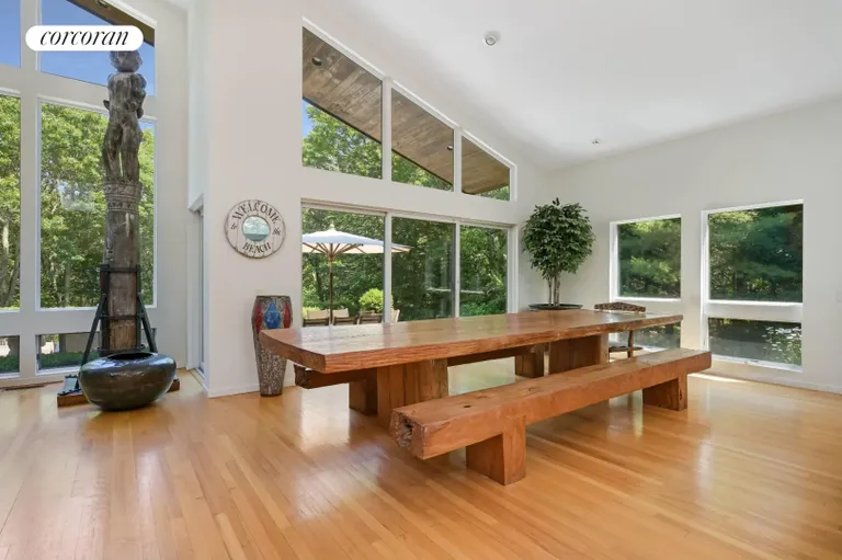 The Hamptons Real Estate | View 8 Kettle Court | room 9 | View 10