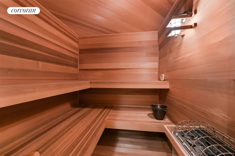 The Hamptons Real Estate | View 8 Kettle Court | room 15 | View 16