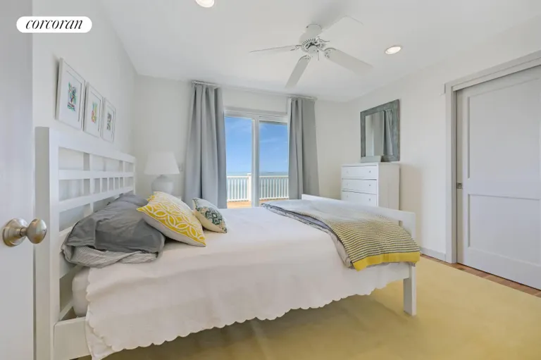 New York City Real Estate | View 18 Peconic Crescent | room 14 | View 15